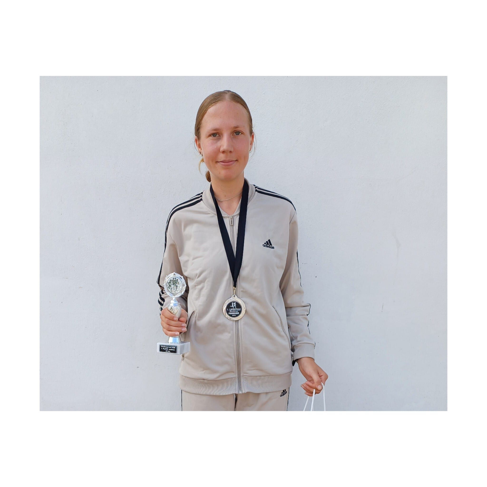 1. Lifestyle Lauf Würzburg 2025, Larissa Meißner holt den 1. Platz im HM der Frauen